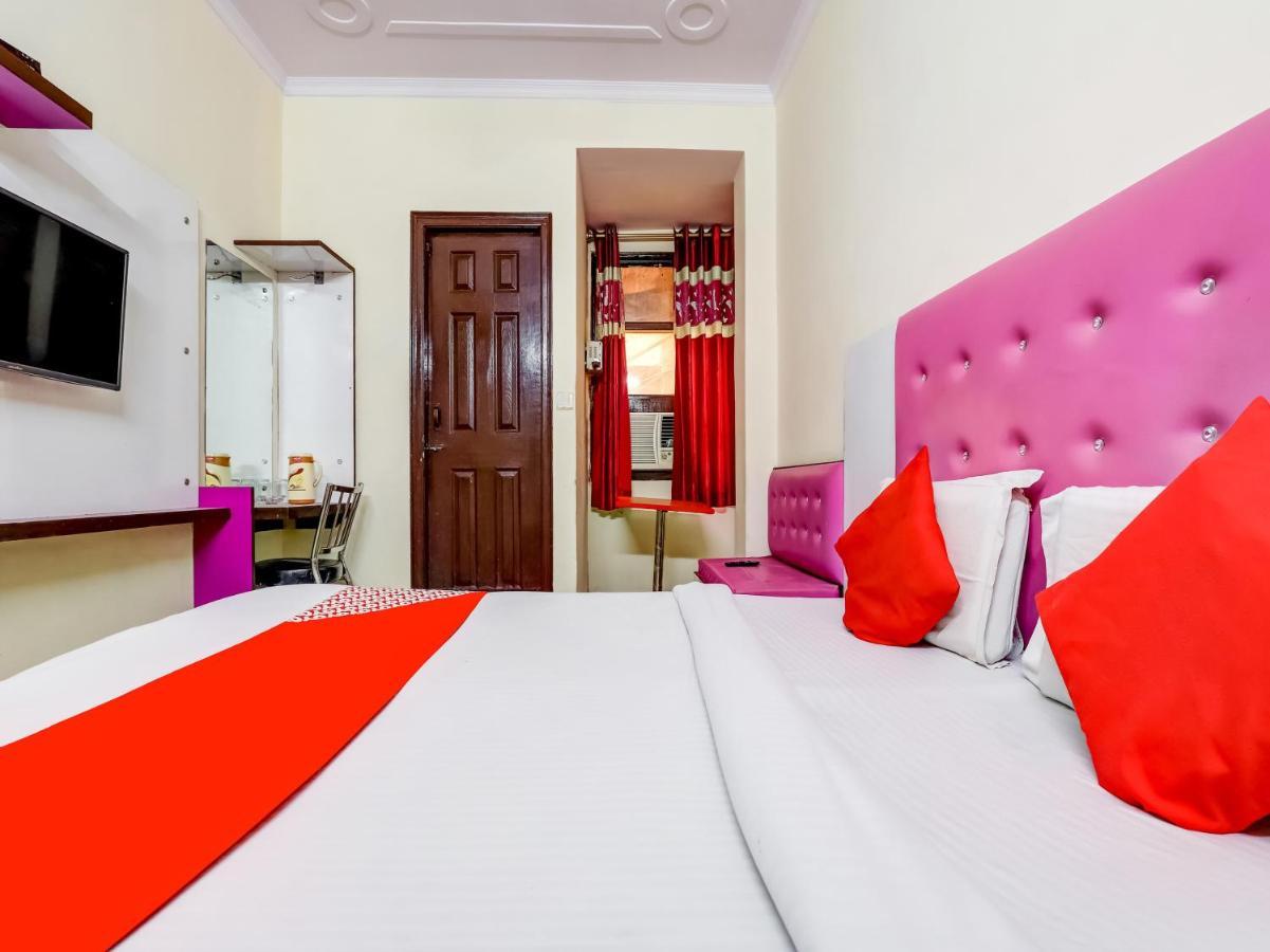 Oyo 75948 Hotel Tushar Continental New Delhi Eksteriør billede