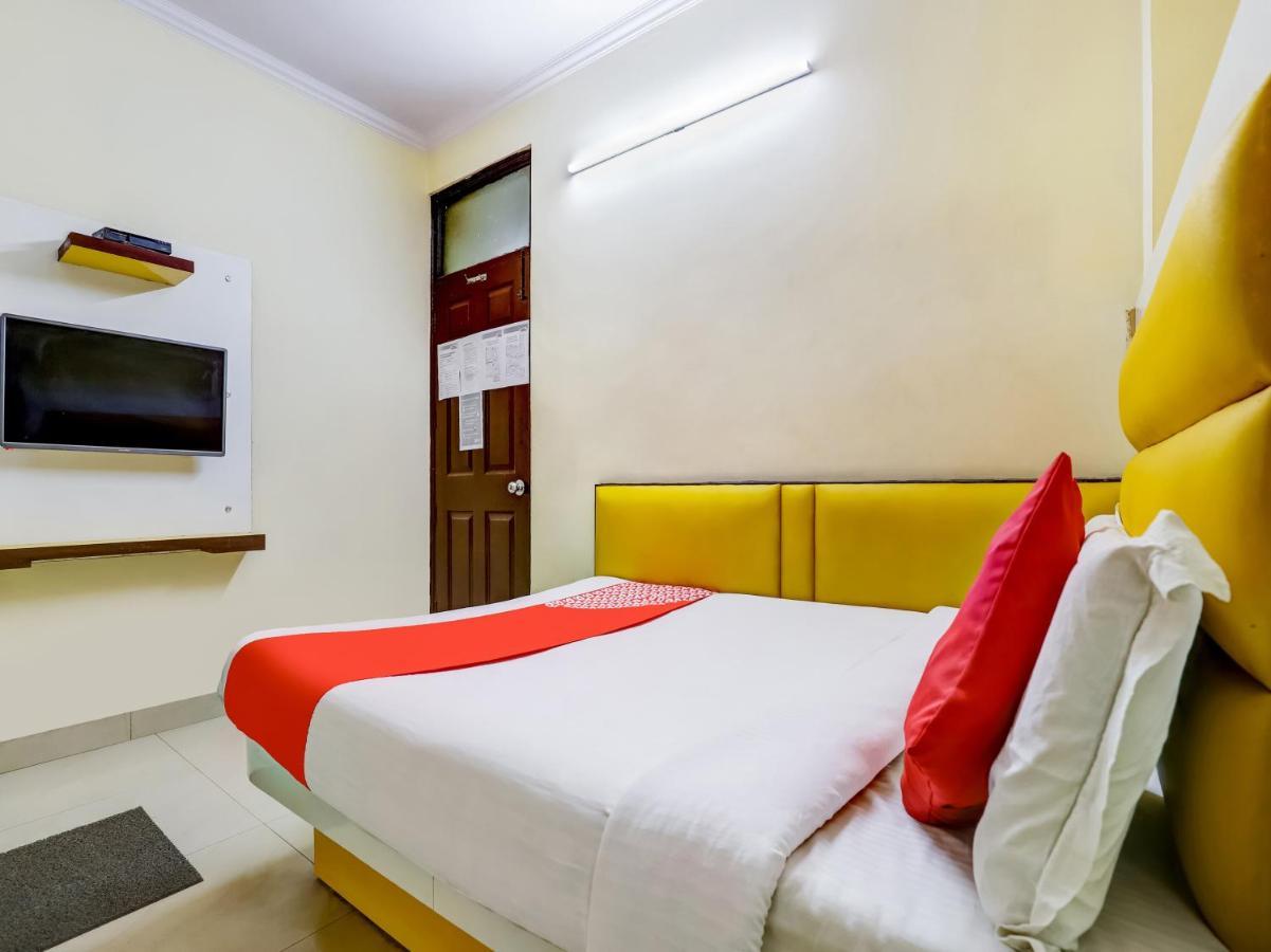Oyo 75948 Hotel Tushar Continental New Delhi Eksteriør billede