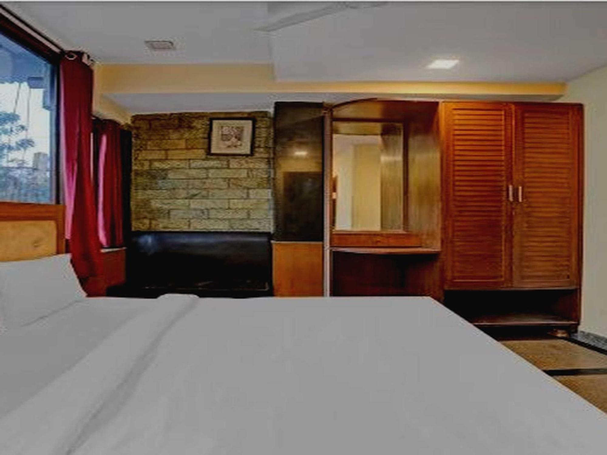 Oyo 75948 Hotel Tushar Continental New Delhi Eksteriør billede